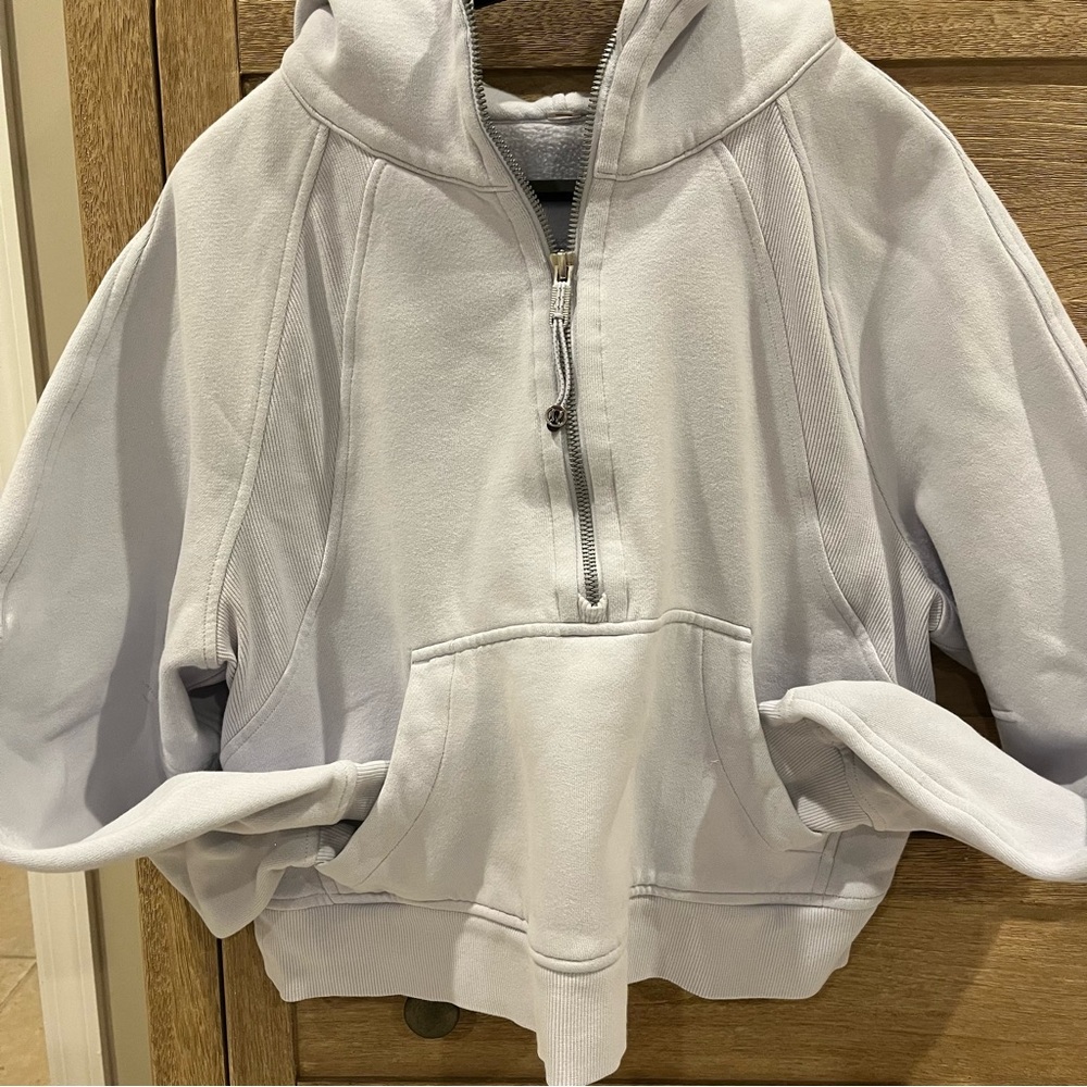 Lululemon hooded scuba XS/s lavender